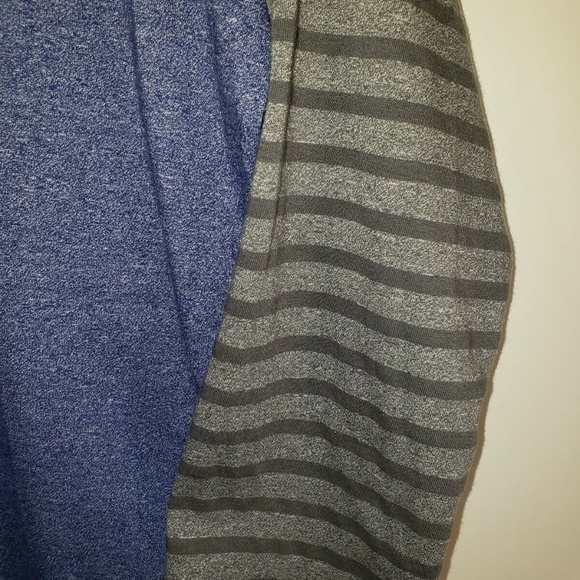 Lularoe XS Top Blue And Gray 3/4 Sleeve Womens - Picture 4 of 7